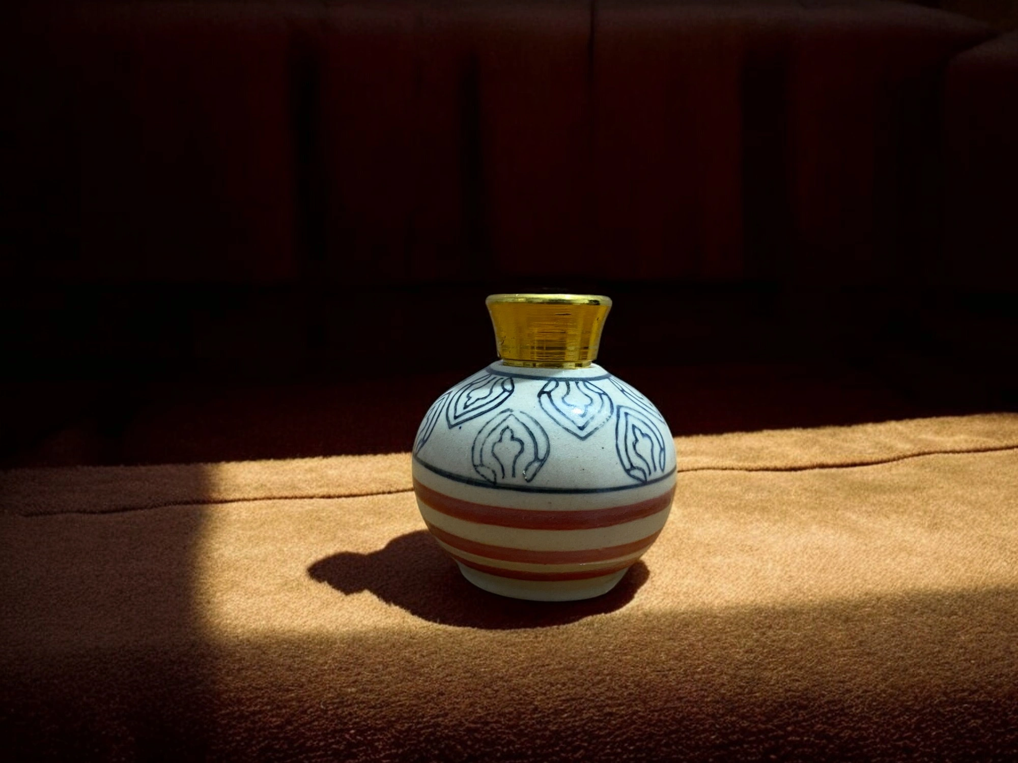 Imperium Jasmine Reed Diffuser Set (Ceramic with Golden Brass Neck) - Image 2