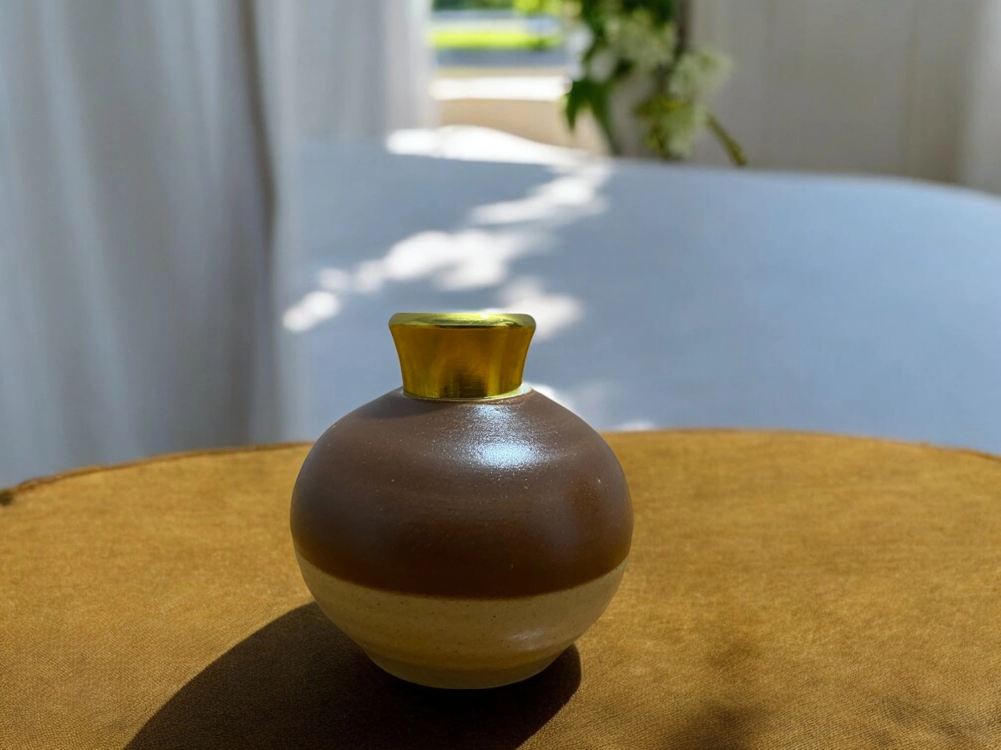 Imperium Lemongrass Reed Diffuser Set (Ceramic with Golden Brass Neck) - Image 3